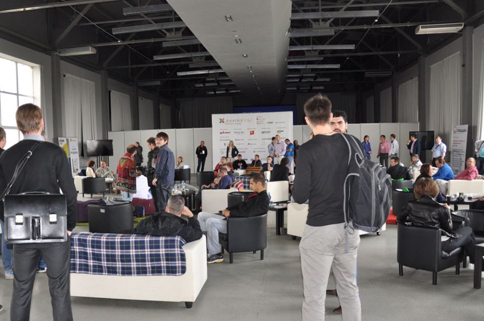 JoomlaDay Russia 2014 - Перерыв. Конференц-зал наполнился людьми