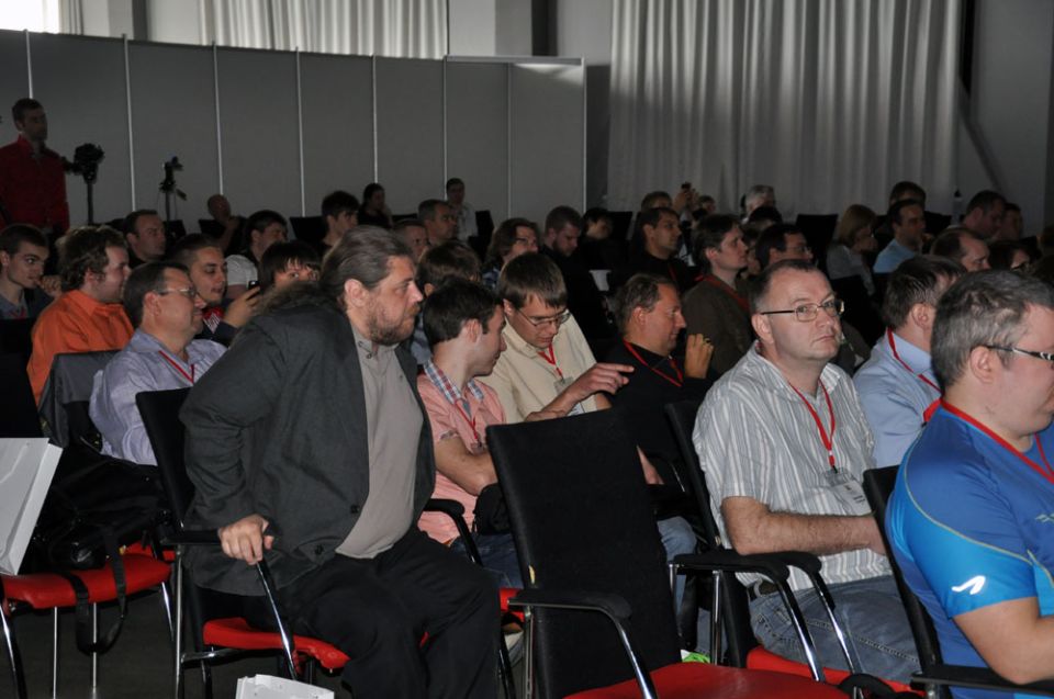 JoomlaDay Russia 2014 - Присутствующие внимательно слушают